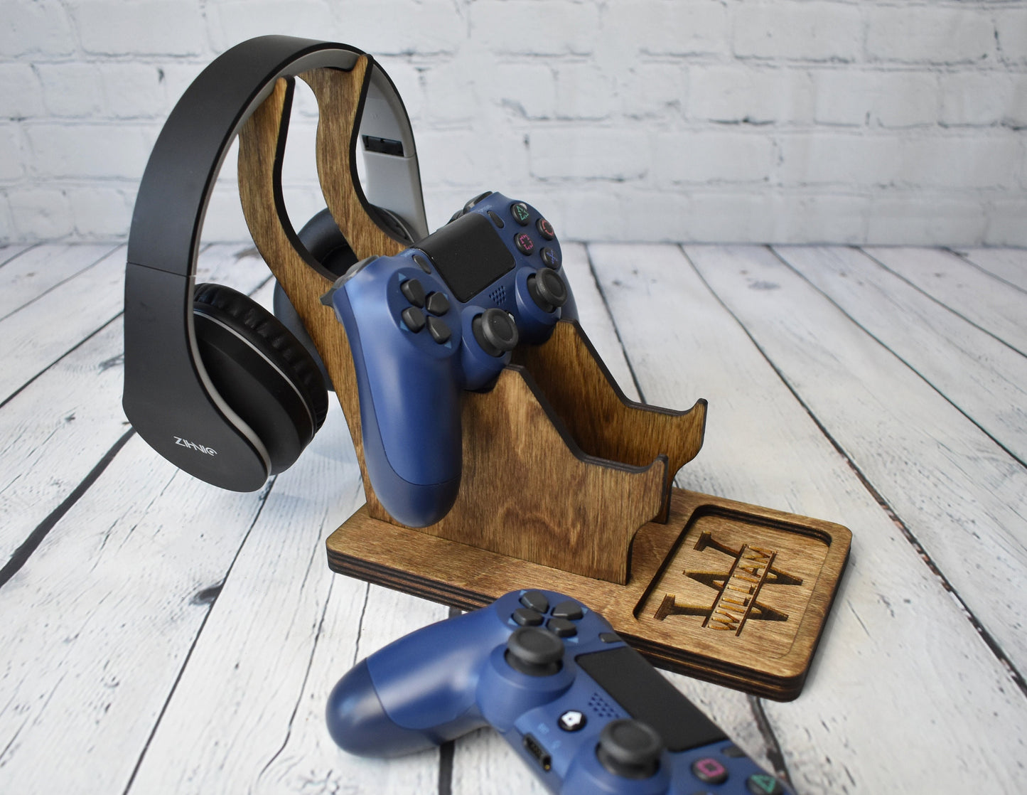 Personalized Controller and Headset Stand - SL08