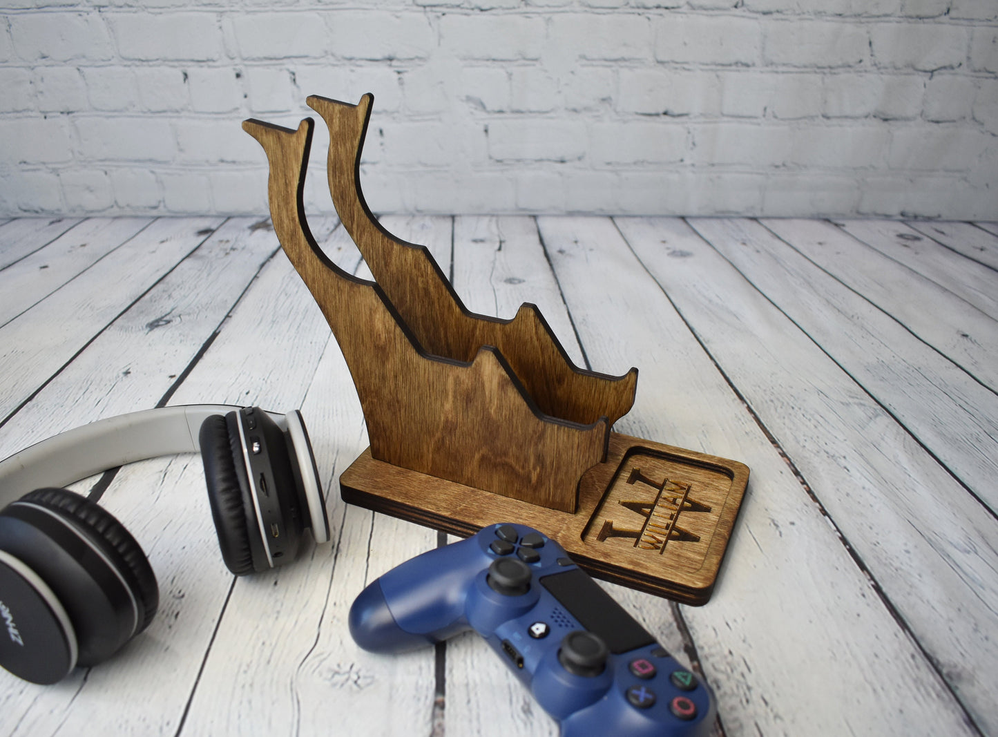 Personalized Controller and Headset Stand - SL08